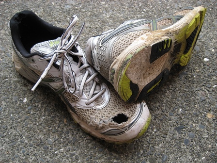 Jú, vissulega voru þessir skór einu sinni fallegri en þeir eru núna. Síðan eru liðnir 2.310 km.