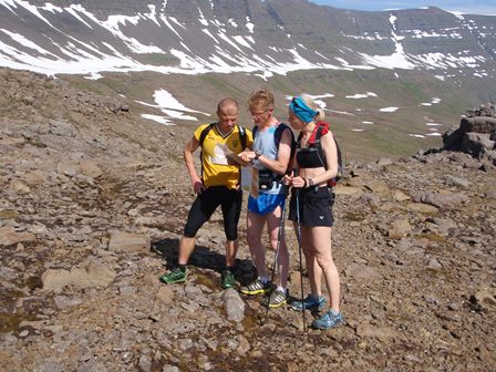 Þessa mynd tók Sævar Skaptason af Pjetri St. Arasyni, mér og Bryndísi Óladóttur norðanvert í Reindalsheiði sl. sumar í einu af eftirminnilegastu fjallvegahlaupunum.