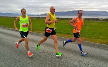 Þorkell (lengst til vinstri) á sprettinum eins og ekkert sé. (Ljósm. Birgir Þ. Jóakimsson).