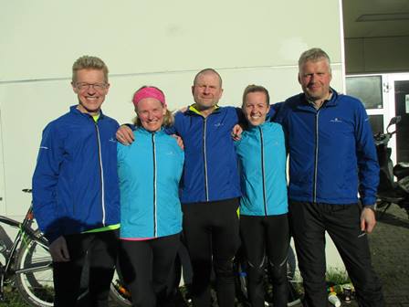 Flandrahópurinn eftir líffæragjafahlaupið. F.v. SG, Auður, Gunnar, Birgitta, Haukur. (Ljósm. Hrönn Guðmundsd.).