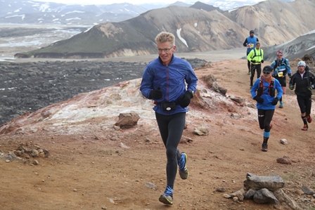 Fyrstu 2,5 kílómetrarnir að baki og allt í góðu. (Ljósm. Hlaup.is).